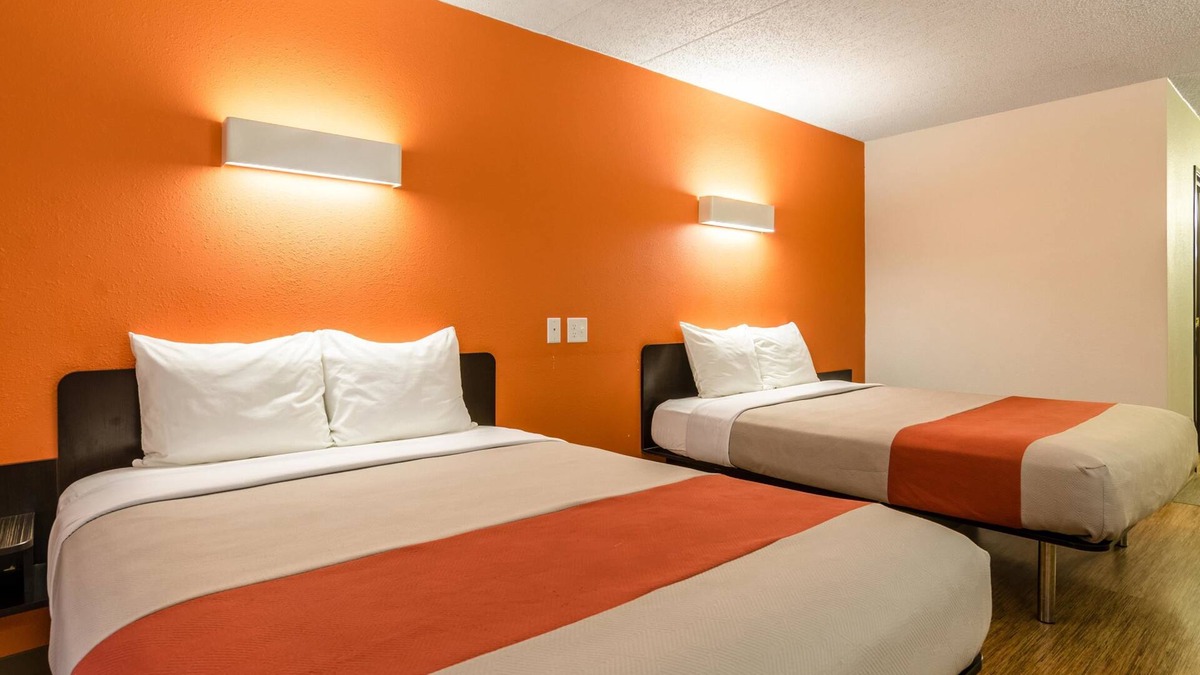 York Hotel | Motel 6 York, NE