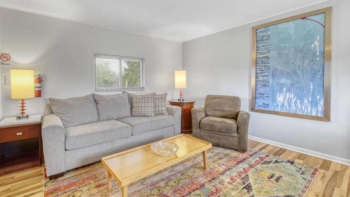 Fennville Apartment | Motel Apartment E