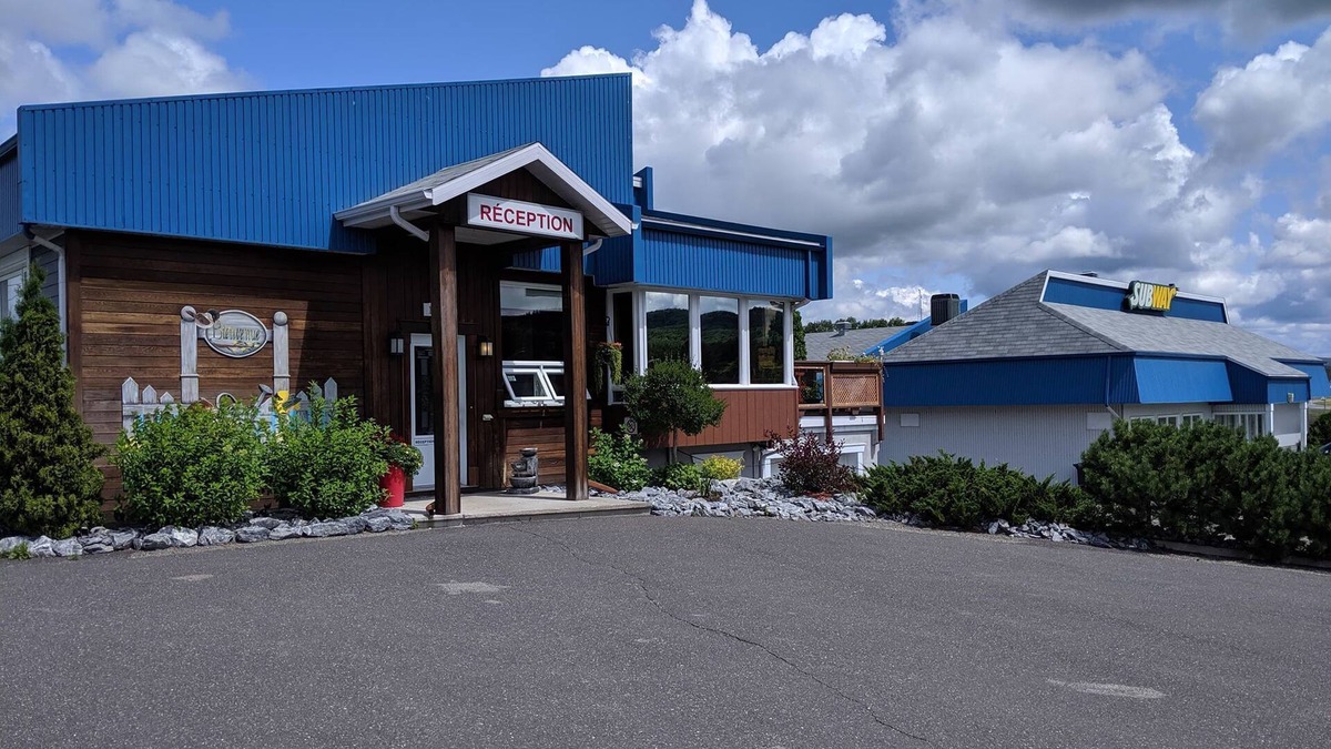 Degelis Hotel | Motel Claude