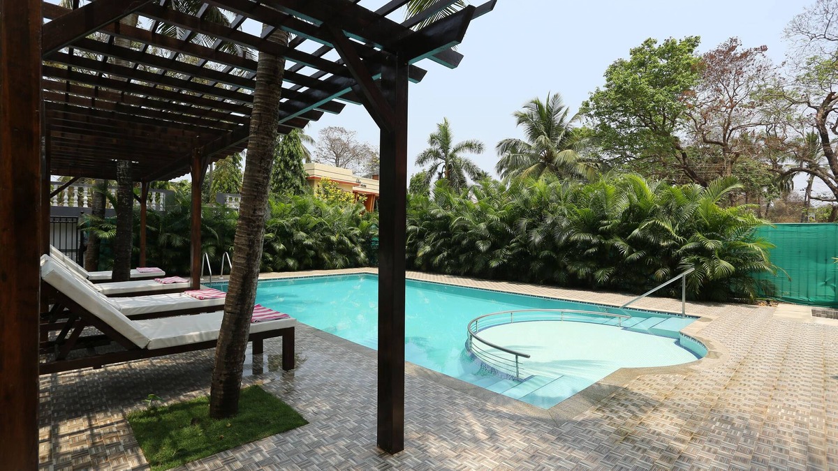 Mapusa Hotel | Motel La Grandeur