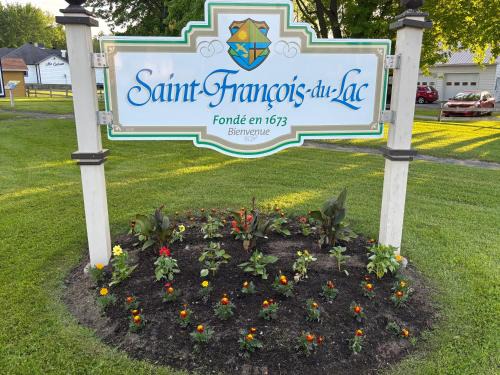 St-Francois-du-Lac Hotel | Motel Le Villageois Du Lac
