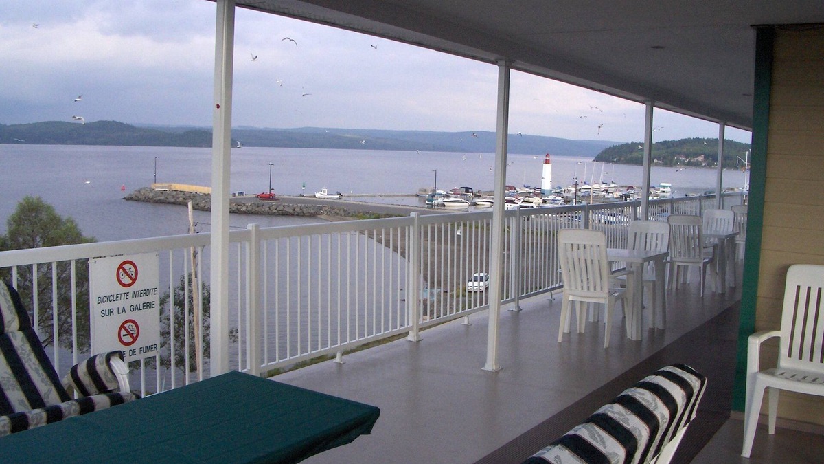 Cabano Hotel | Motel Royal