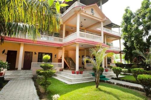 Sauraha Resort | Motherland Resort
