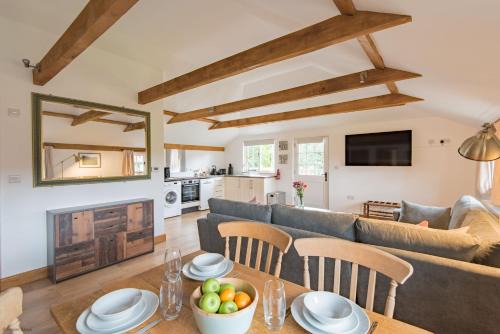 Ewhurst Green House | Motor House Loft by Bloom Stays