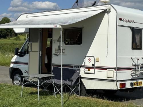 Measham Ski Chalet | Motorhome in Hinckley- Sleeps 3- Pet Friendly