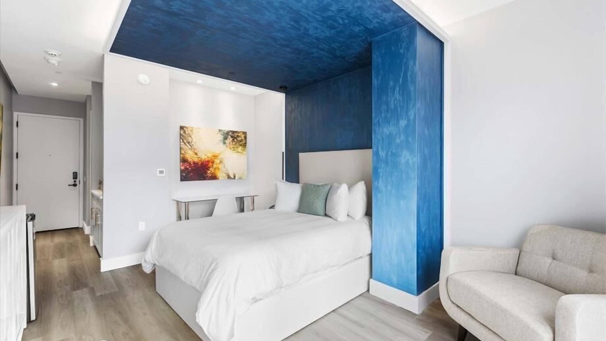 Mott Haven Hotel | Mott Haven Queen Suite | Gym | Kitchenette