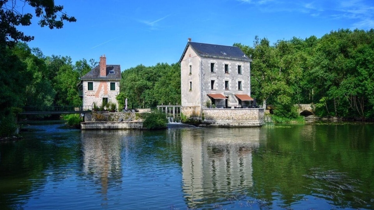 Sache House | Moulin de la Chevrière