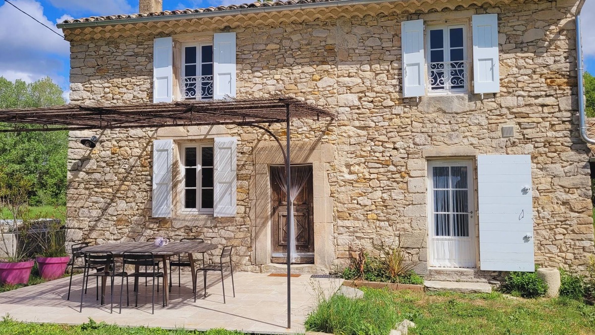 Revest-des-Brousses House | moulin de roche