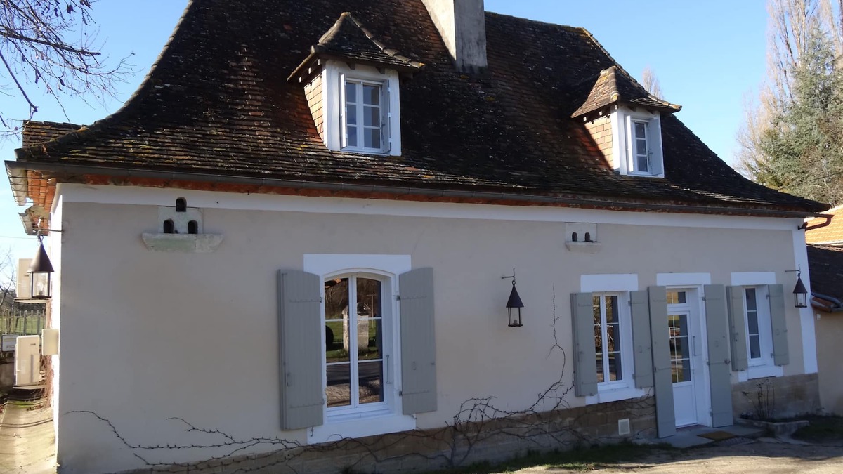 Neuvic House | Moulin de Villeverneix and its tower, Neuvic on the banks of the Vern for 6, 8 people