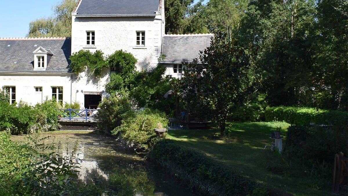 Loche-sur-Indrois House | Moulin des Arts, Natural site, eco-friendly, and powered by renewable energy.