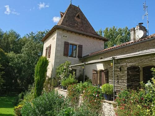 Montboyer House | Moulin Rouhaud
