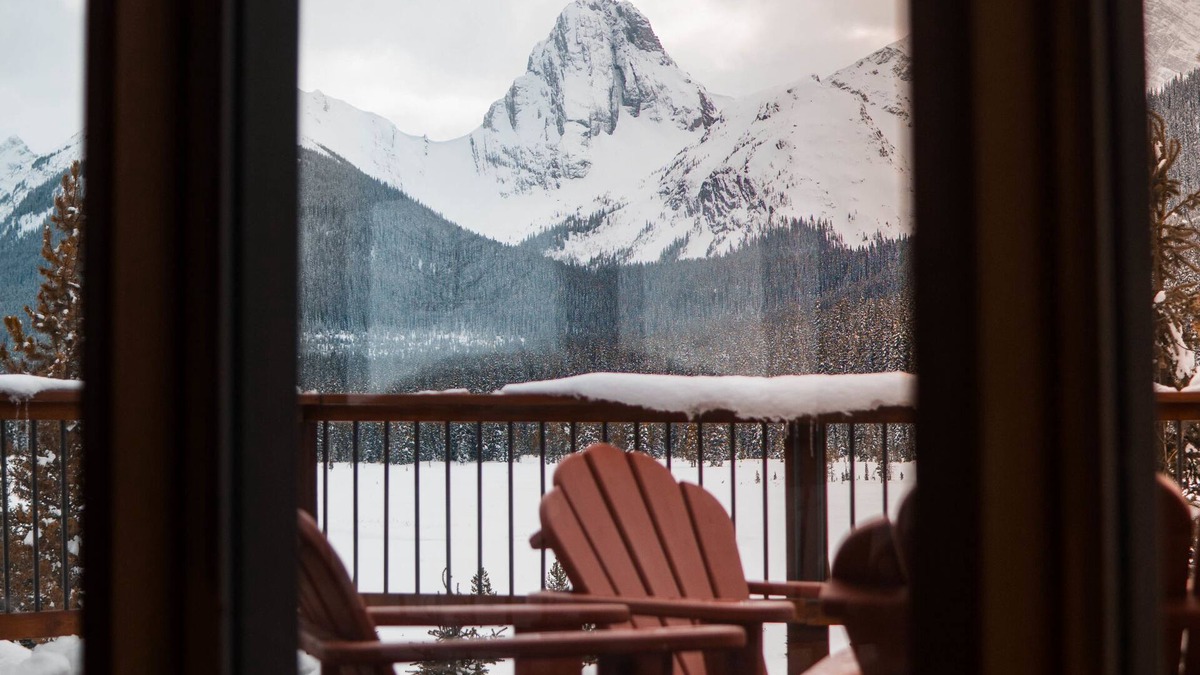 Spray Valley Provincial Park Hotel | Mount Engadine Lodge
