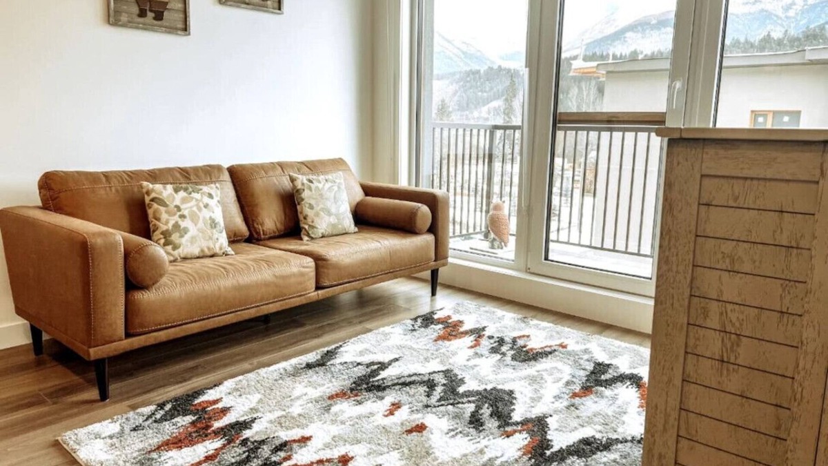 Golden Condo | Mount 7 View - Downtown Condo