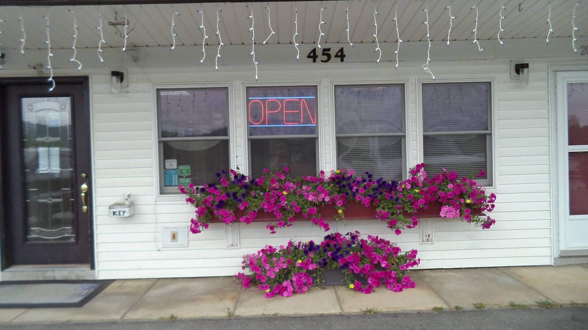 Farmington Hotel | Mount Blue Motel