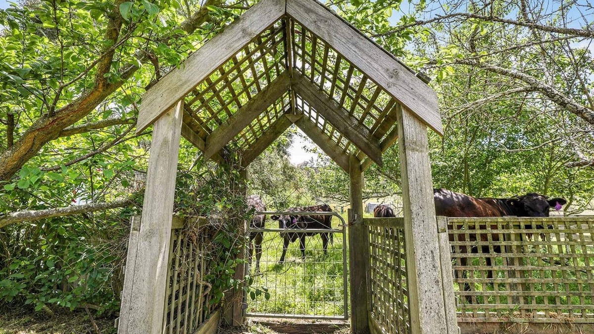 Mount Bolton House | Mount Bolton Retreat