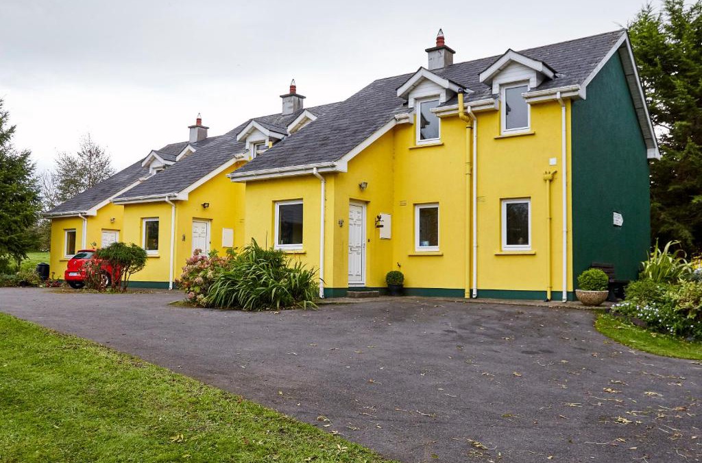 Tinnahinch Ski Chalet | Mount Brandon Cottages Graiguenamanagh