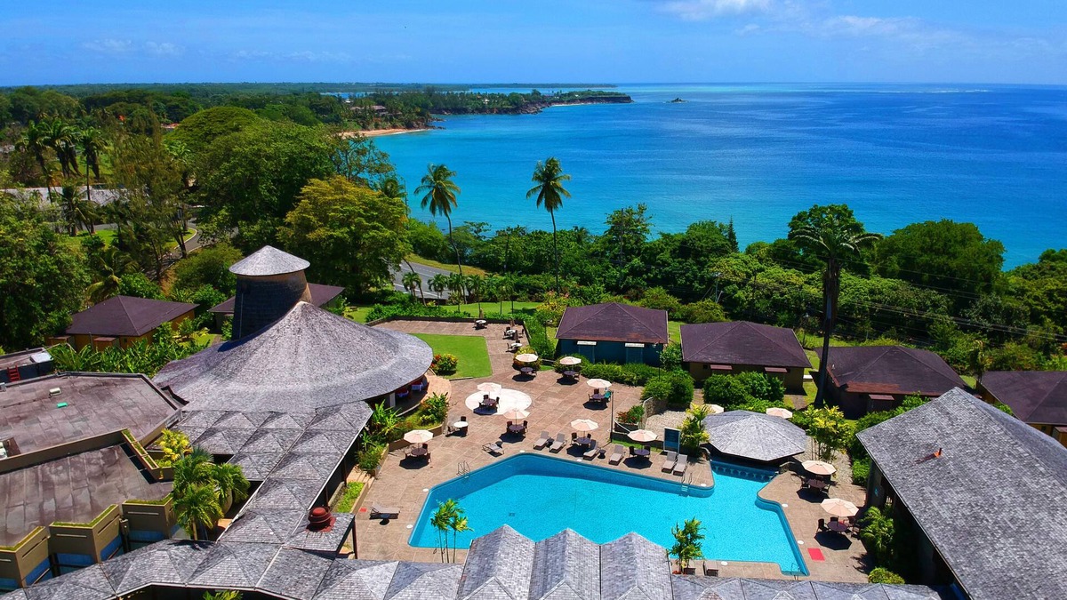 Black Rock Resort | Mount Irvine Bay Resort