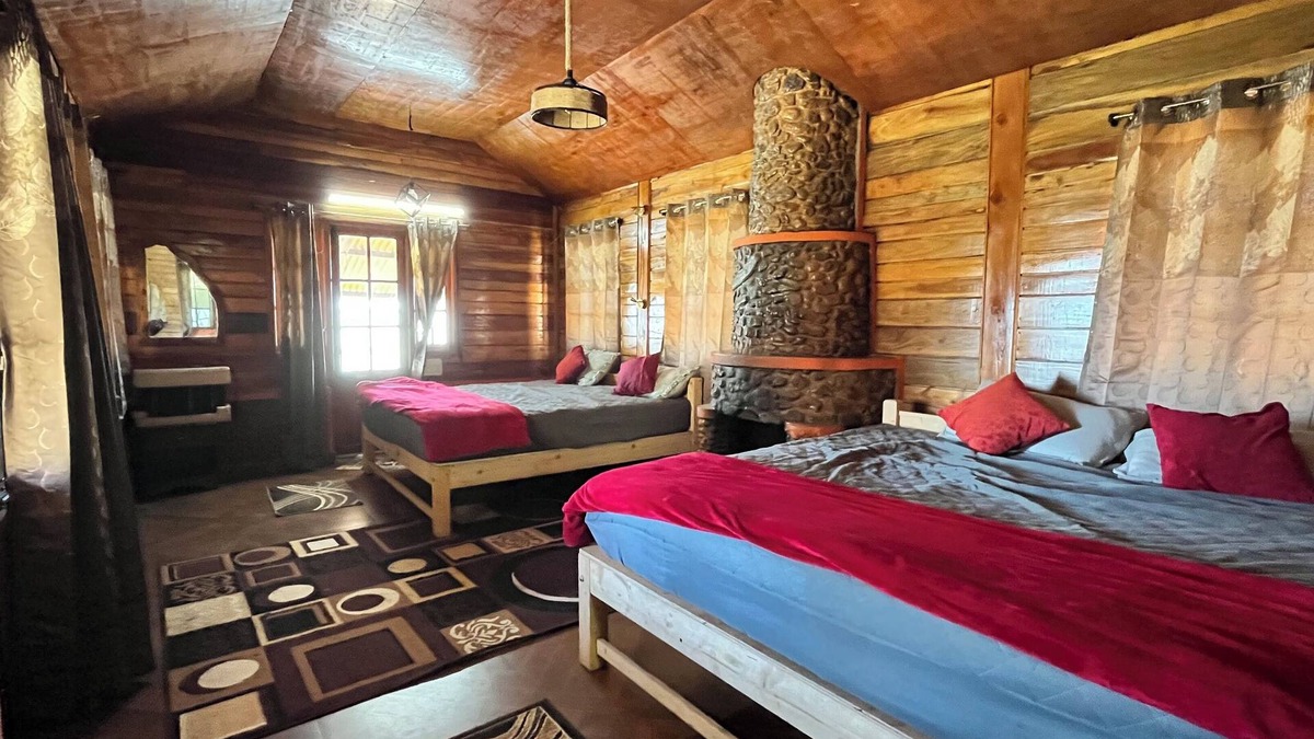 Vattakanal Ski Chalet | Mount Olympus Hood cabin