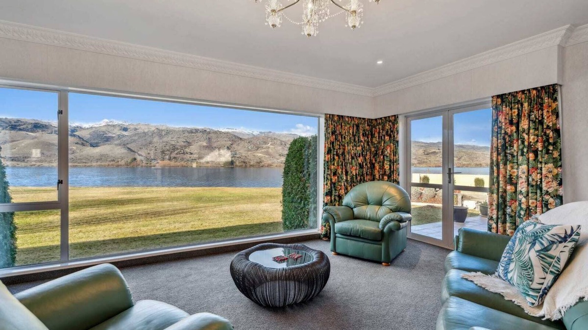 Lowburn House | Mount Pisa Lake View