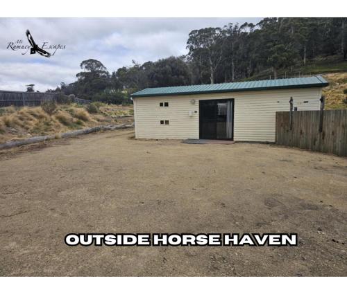 Mount Rumney House | Mount Rumney Escapes - Platypus Cabin