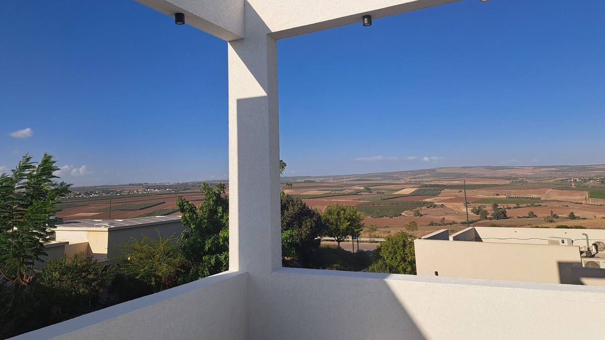 Rishon LeTsiyon House | Mount Tabor Home by Sea N' Rent