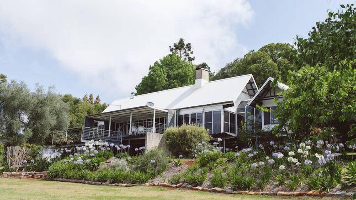 Mount Tamborine House | Mount Tamborine Retreat - A Touch of Luxury Surrounded by Forest