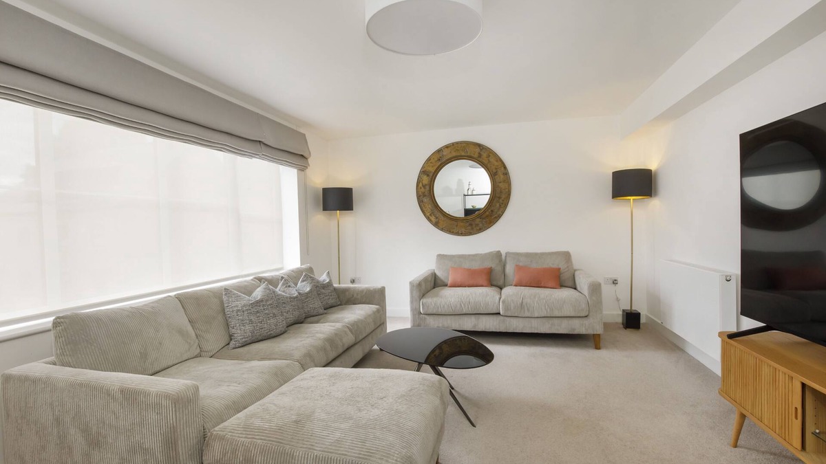 Acomb Apartment | Mount Vale 4 Bedroom House