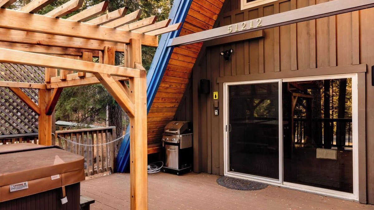 Pla-Vada Woodlands Cabin | Mountain a-frame cabin - hot tub - ski resorts