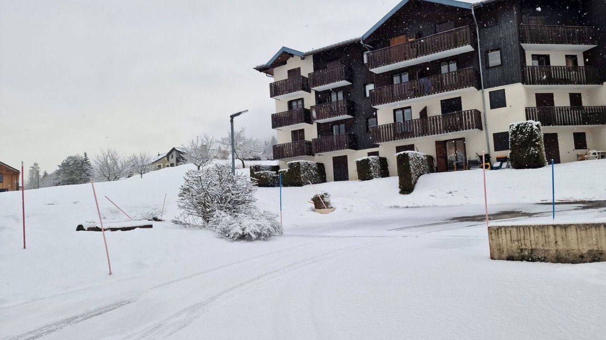Septmoncel les Molunes Apartment | Mountain apartment in very quiet residence