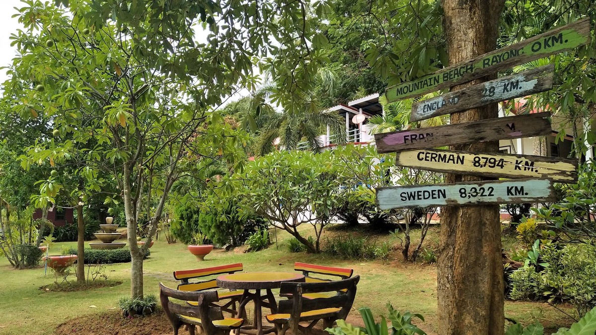 Ban Phe Hotel | Mountain Beach Resort