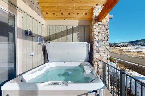 Grand Elk Ranch House | Mountain Bliss Retreat in Granby