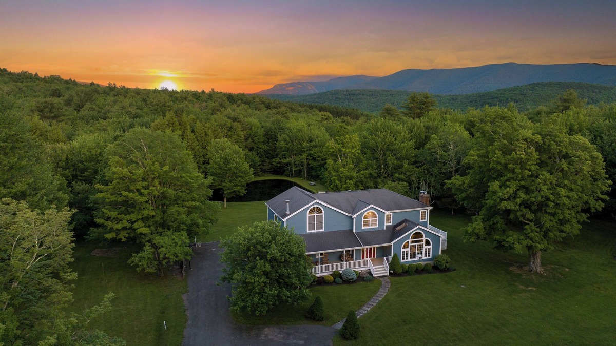 Jewett House | Mountain Blue Vista: Luxury Retreat near Ski Resorts with Hot Tub, Firepit, Pond