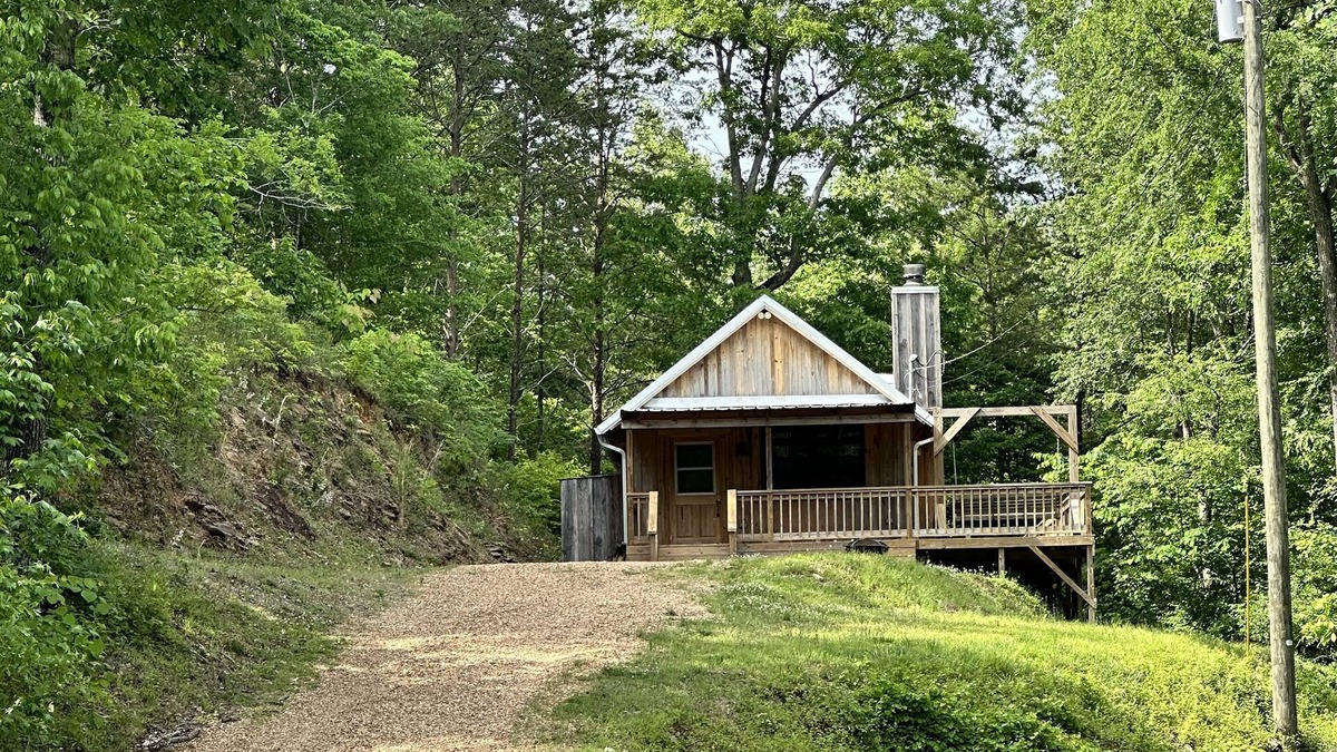 Piedmont Cabin | Mountain Cabin on the Chief Ladiga Bike Path, Terrapin Creek, and Pinhoti Trail