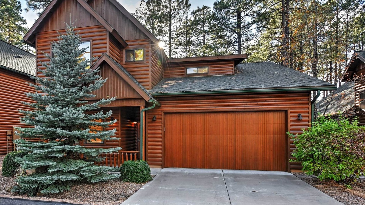 Pinetop Cabin | Mountain Cabin Retreat w/Game Room, Patio & Views