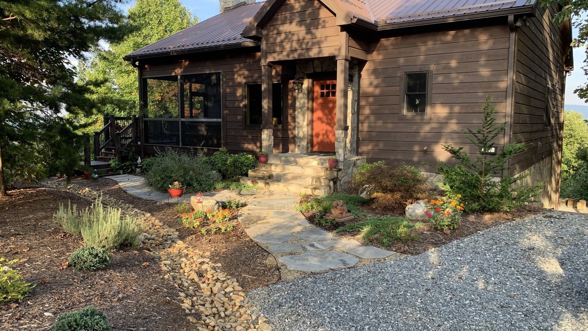 Vein Mountain Cabin | Mountain Cabin With All The Amenities Of A Home