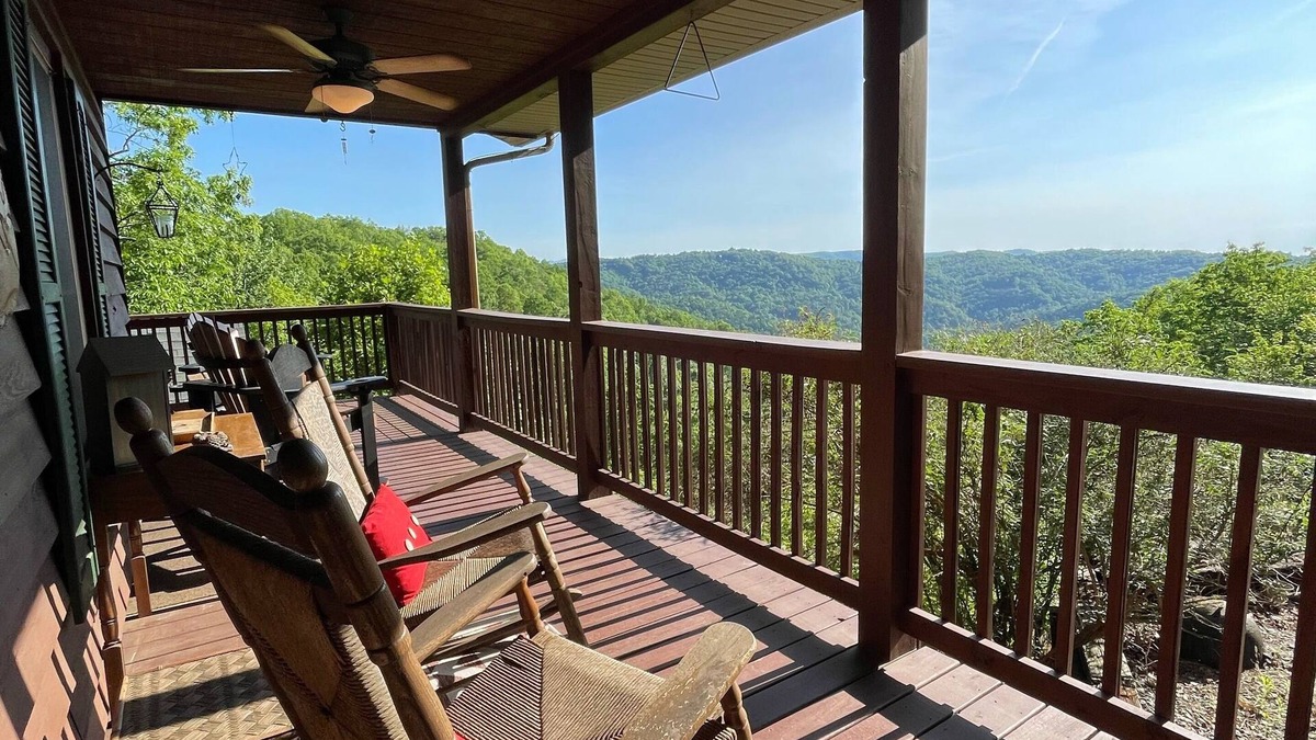 Purlear House | Mountain Cabin with sunset VIEWs for Miles! Close to Boone and Blowing Rock