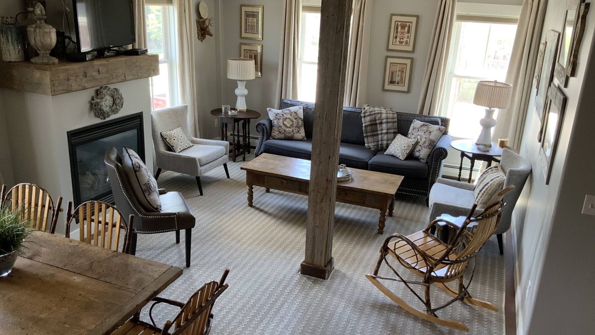 Stowe Apartment | Mountain Chic getaway