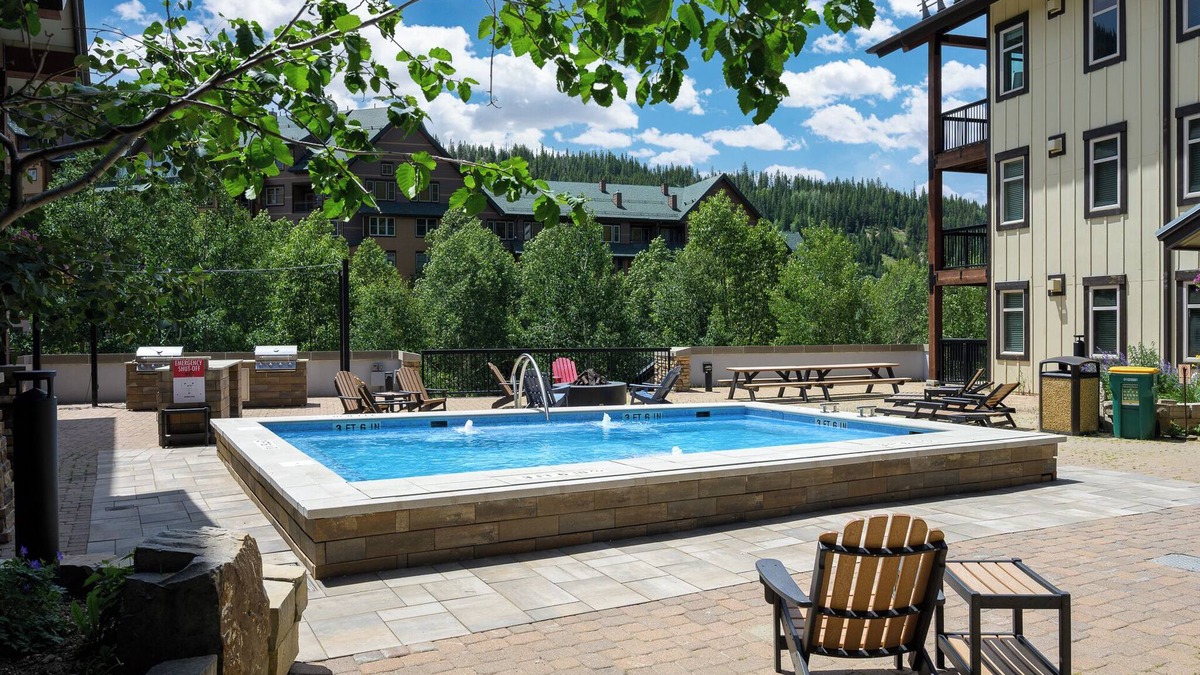 Winter Park Cabin | Mountain condo steps to gondola & fireplace