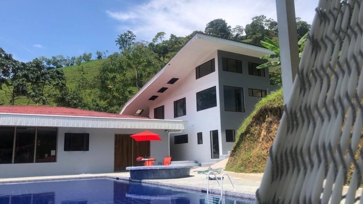 Pacuare Reserve House | Mountain house with pool