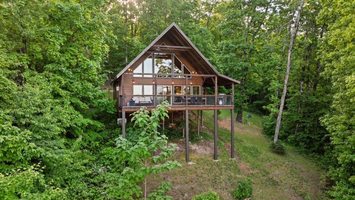 Jasper Cabin | Mountain Crest Cabin-Relaxing Vacation in Jasper