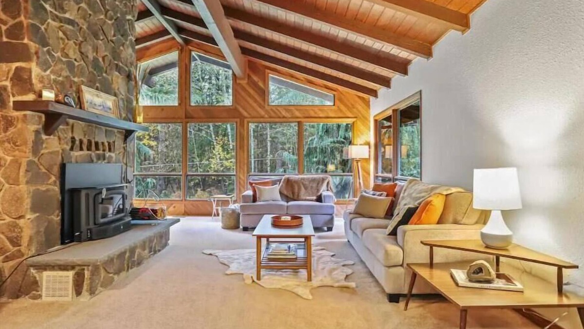 Sandy Cabin | Mountain Escape, Game Room, BBQ, Fireplace, Sleeps 8
