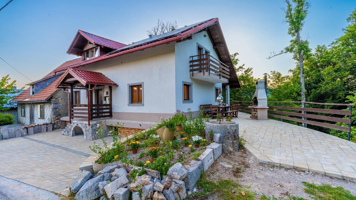 Fuzine House | Mountain Escape house with indoor pool