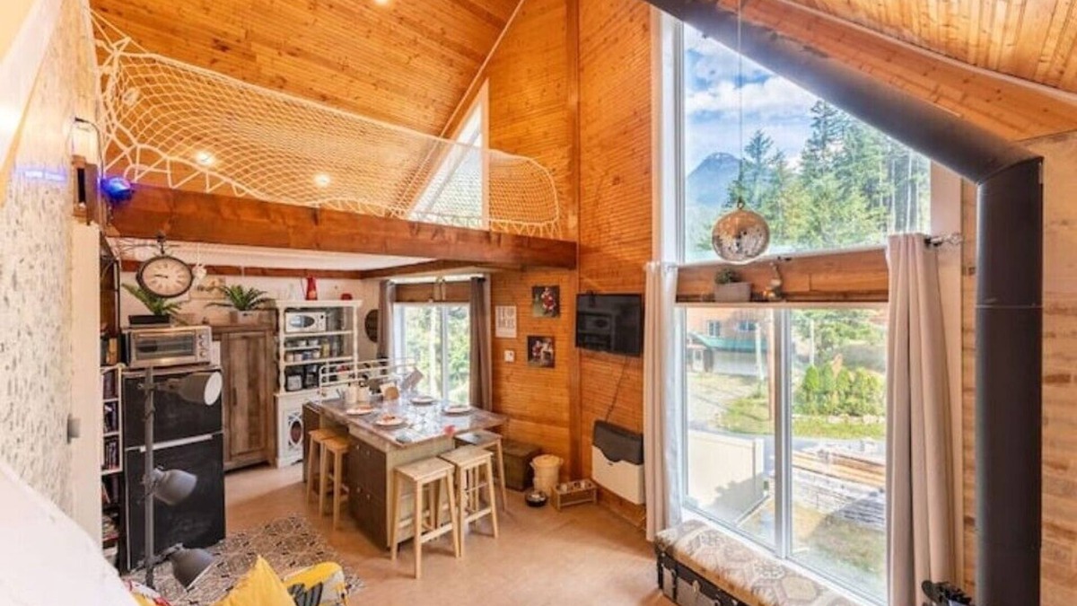 Sunshine Valley Cabin | Mountain Escape Lodge with Saunan
