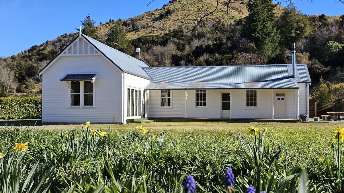 Hurunui District Other | Mountain farmhouse with adventures at your door on historic Island Hills Station