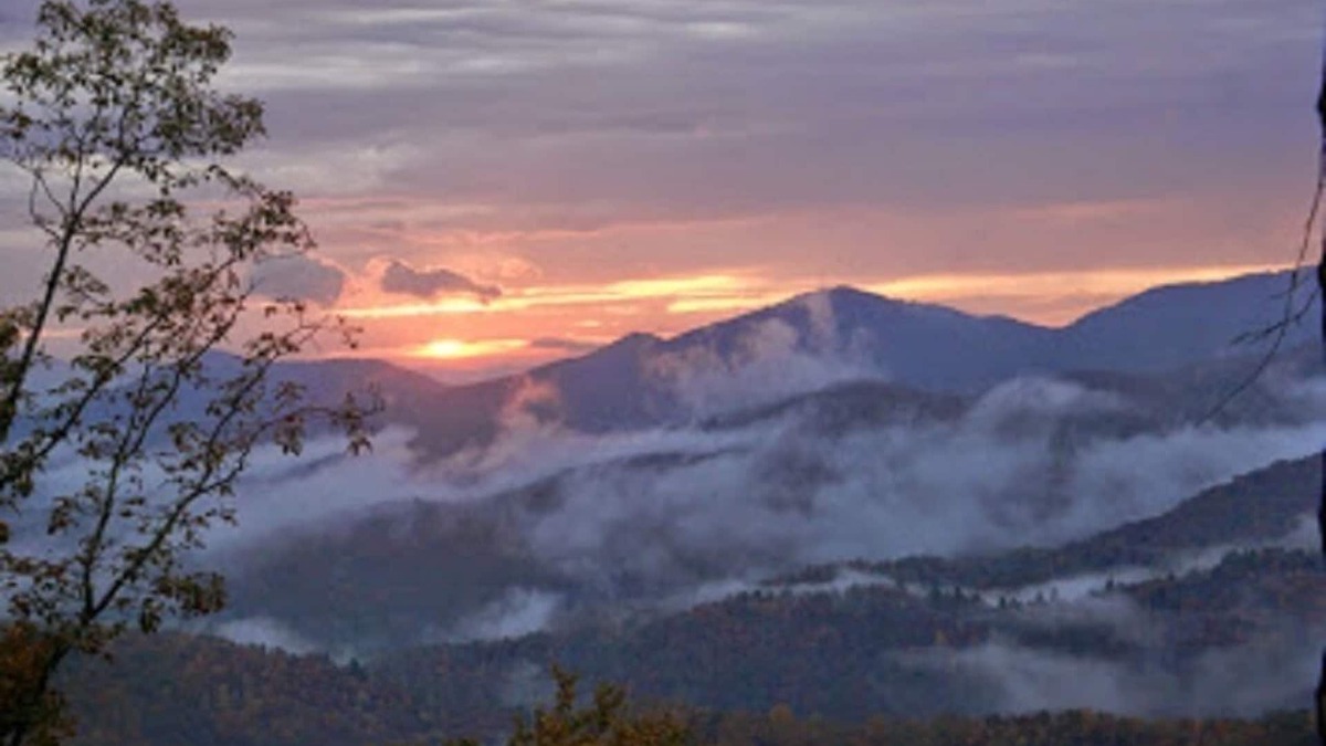 Unaka Cabin | Mountain Get Away TN/NC border