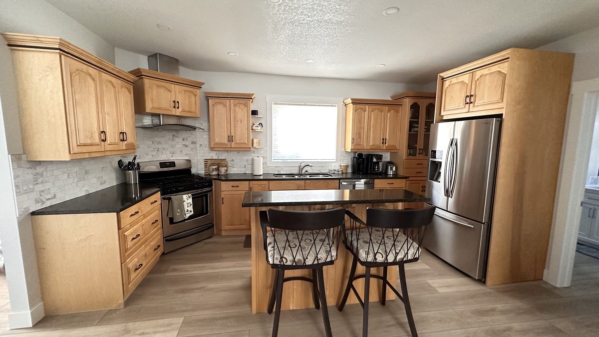 Blairmore House | Mountain getaway w/hot tub & heated garage