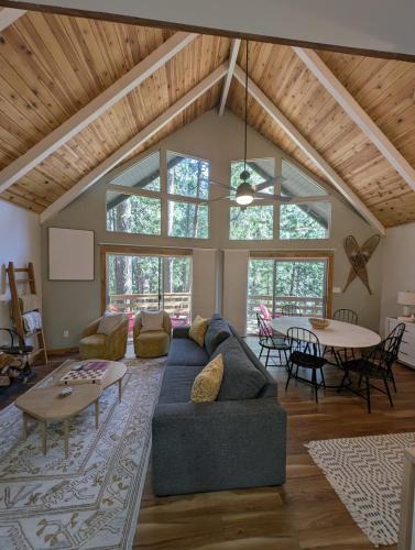 Glencoe House | Mountain Haven Near Kirkwood Resort!