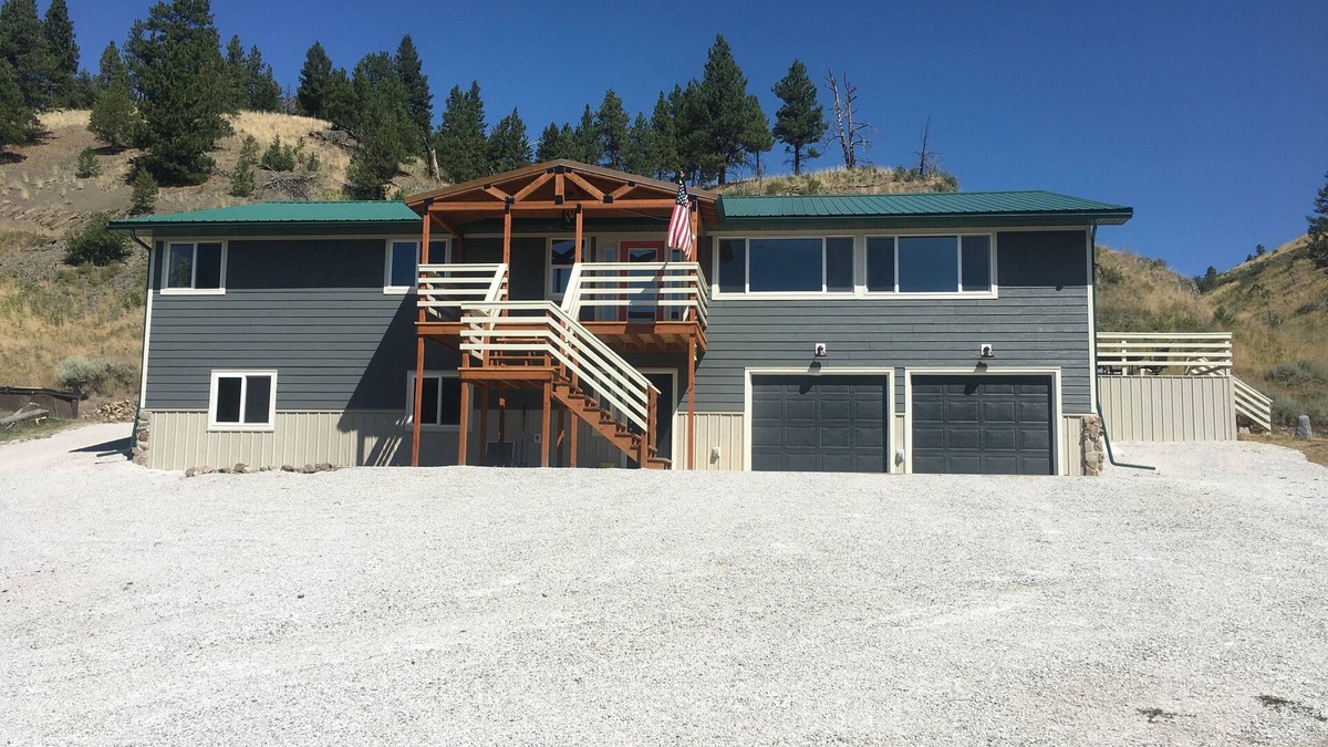 Broadwater County House | Mountain Hideaway Retreat- Room for Everyone
