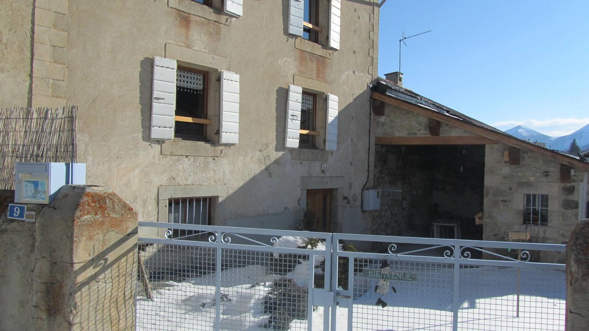 Superbolquere House | mountain holidays: Cal Peyre, village house in Bolquère-Pyrénées 2000