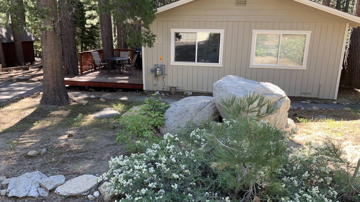 North Upper Truckee House | Mountain Home Retreat in South Lake Tahoe